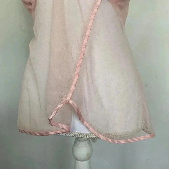 Light pink mesh cami top. - Picture 3 of 4